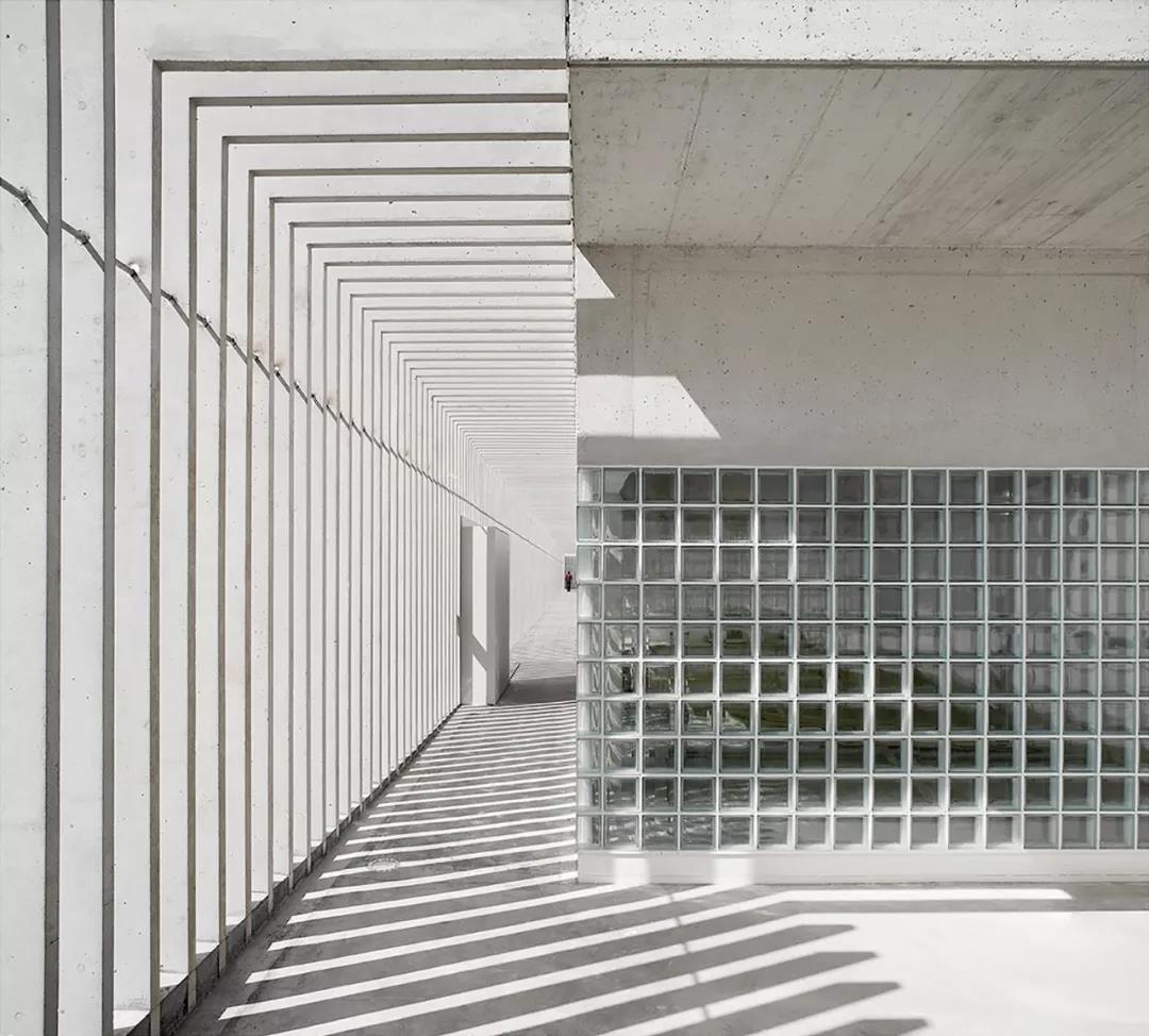 1553431828969057.jpg 玻璃磚01.jpg